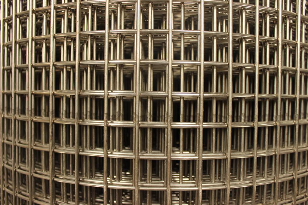 鍍鋅電焊網(wǎng)和不銹鋼電焊網(wǎng)的區(qū)別是什么 鍍鋅電焊網(wǎng)和不銹鋼電焊網(wǎng)的區(qū)別是什么